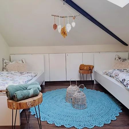 Apartment Mansarde Zeder In Privatvilla Im Zentrum Merans *
